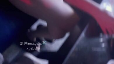 ✅顶级约炮大神『深圳第一深情(Looks199)』暑假约到小酒馆喝喝酒 身材颜值真是太绝了 直接带回酒店无套内射(2V) (1)