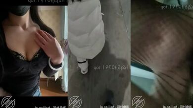 风骚的邻居小少妇12邻居又痒了储藏室帮忙止痒